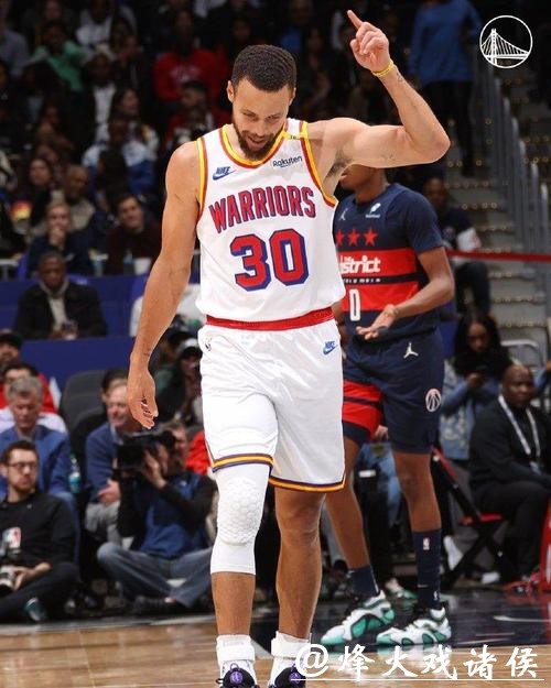 库里复出24分普尔空砍24分 勇士力克奇才4连胜 库里复出24分普尔空砍24分 勇士力克奇才4连胜