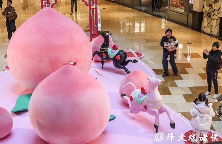 粉红白马“跃”然商场!兴业太古汇“一骑桃喜”新春活动季创新演绎中国年味 粉红白马“跃”然商场!兴业太古汇“一骑桃喜”新春活动季创新演绎中国年味